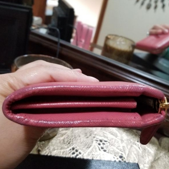 Prada Wallet - Picture 8 of 8